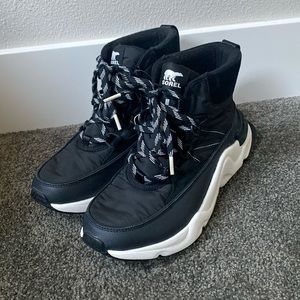 Sorel Women's Kinetic RNEGD Storm Boot — Waterproof Size 9